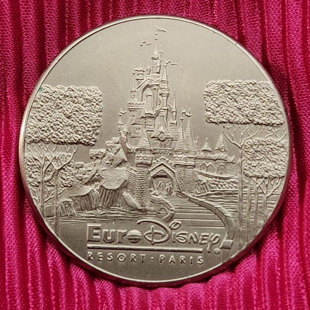 Euro Disney Souvenir Coin Vintage 1992